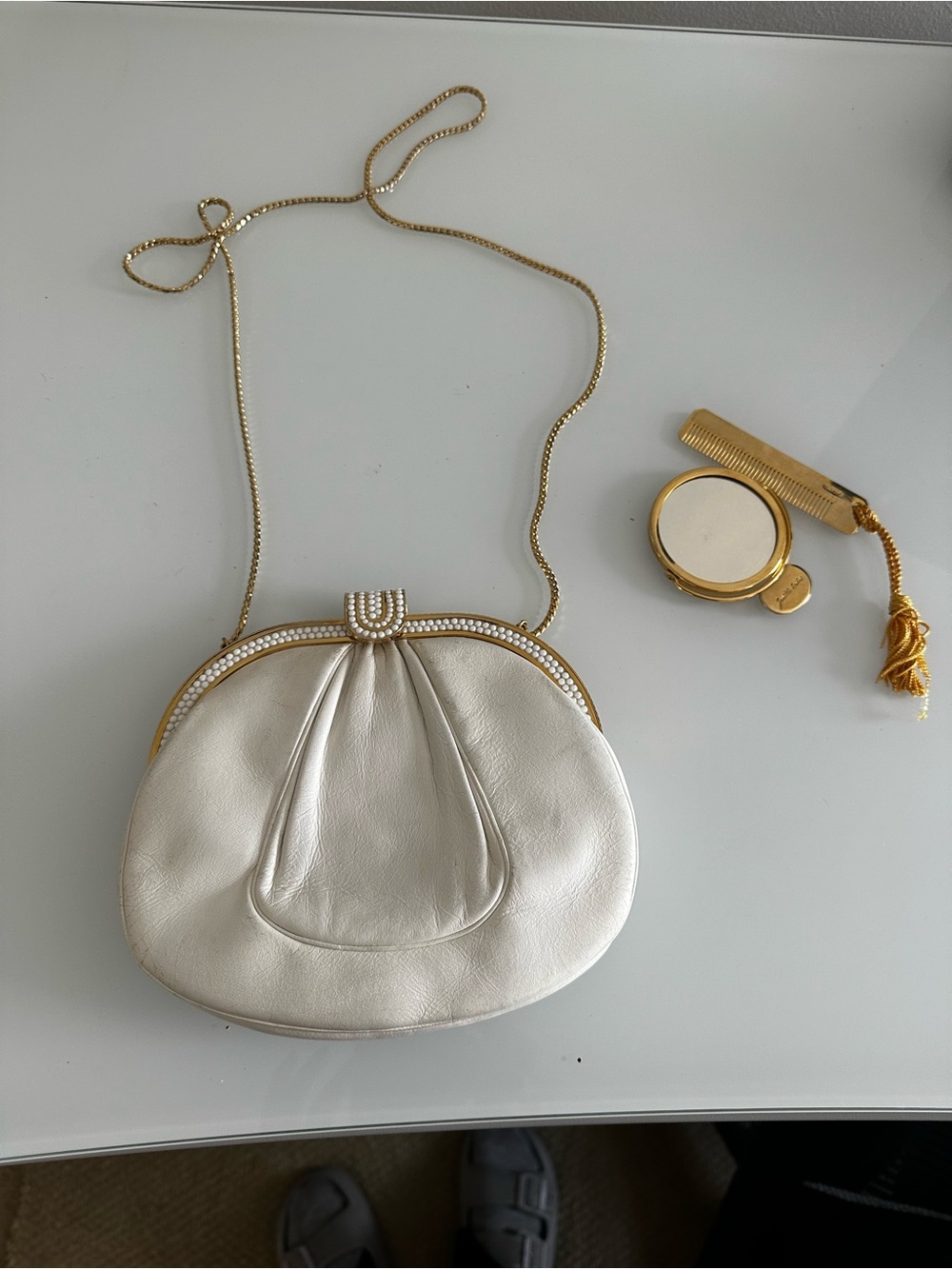 VINTAGE JUDITH LEIBER CLUTCH EVENING SHOULDER BAG with GOLD CHAIN & FRAME - Picture 2 of 5